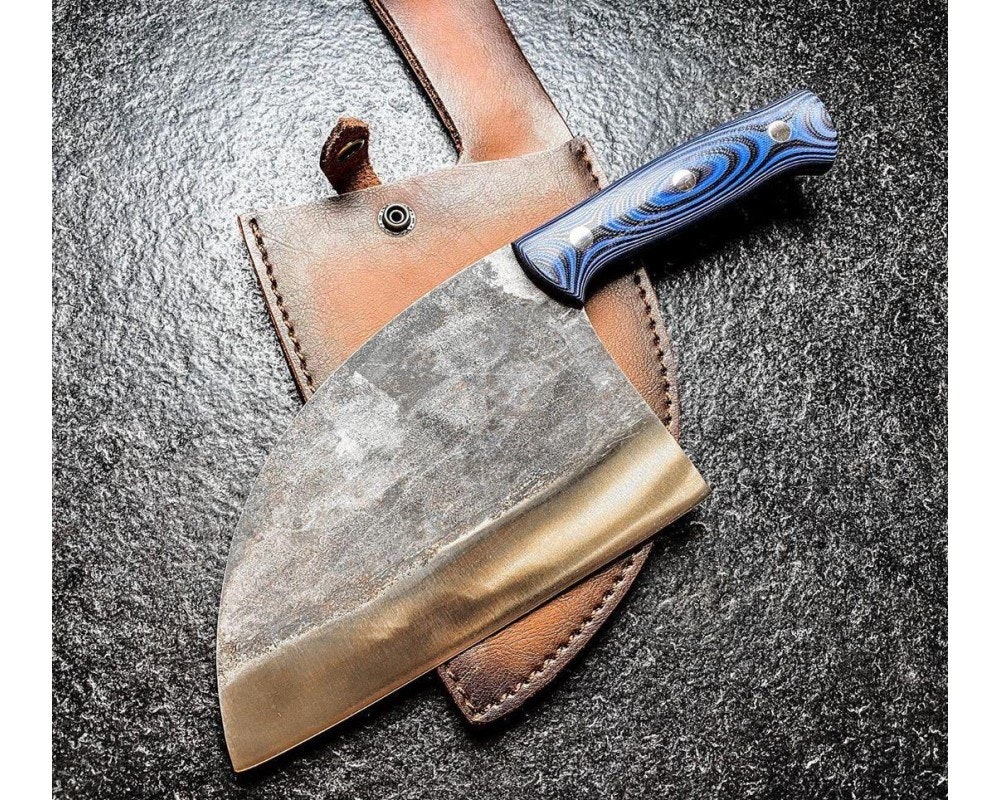 Samura Mad Bull Kniv Hacka 18 cm. med blåsvart skaft. Läderhölster