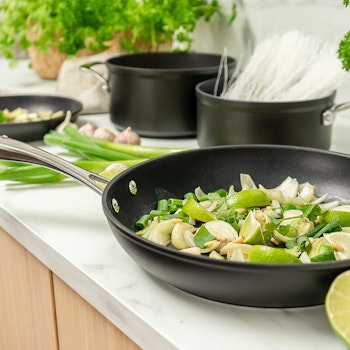 Modern House Stek panna Black Line 28 cm PFAS-fri keramisk non stick beläggning