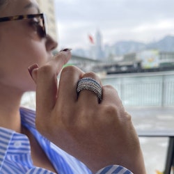 Lola crystal ring guld