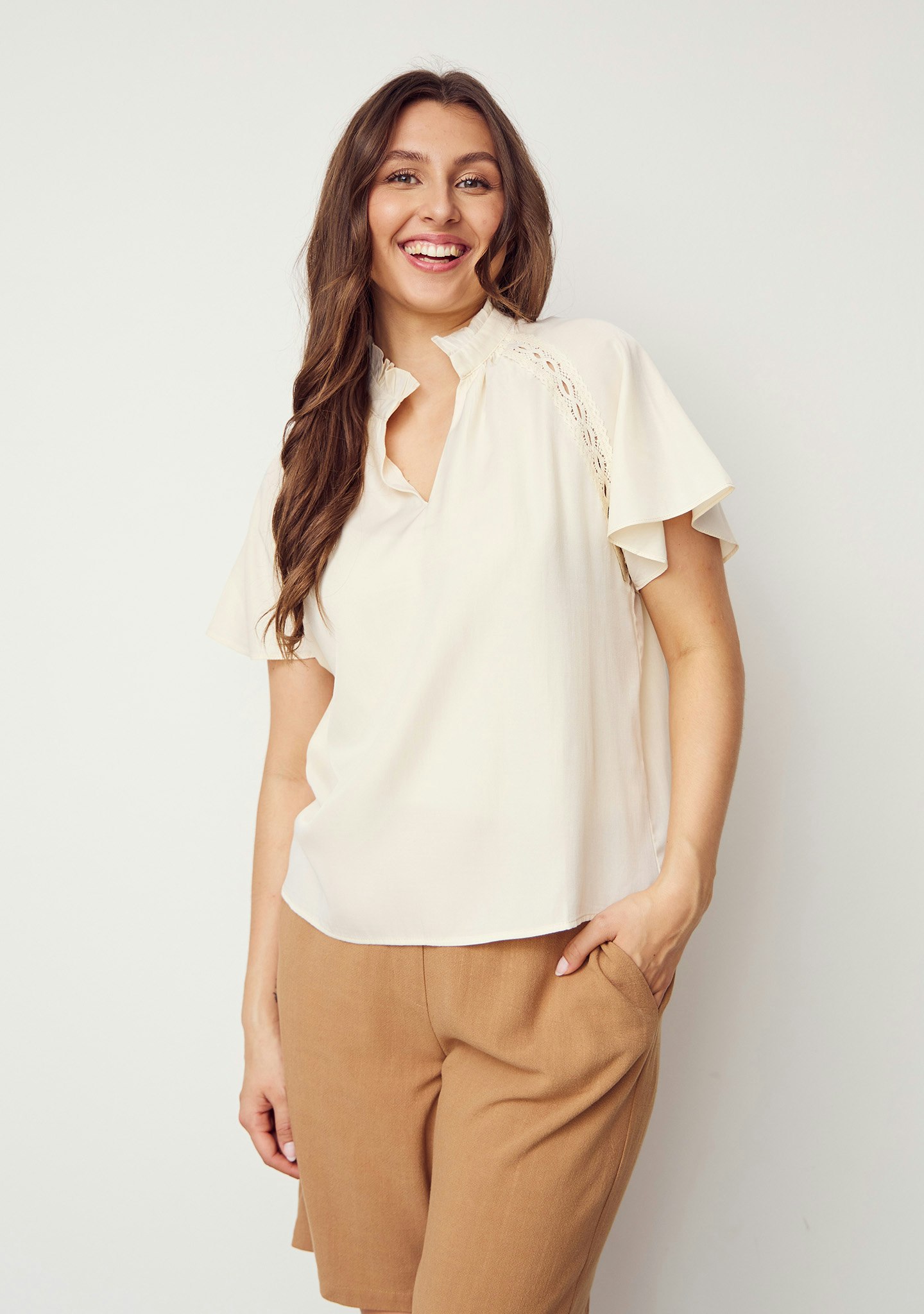 Konnie blus