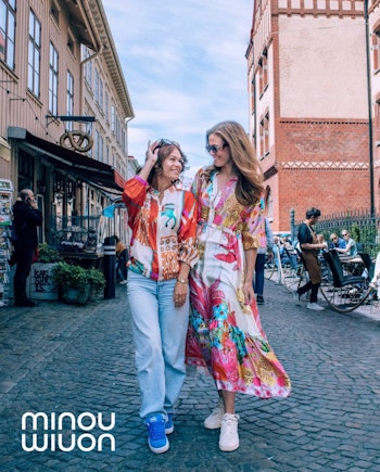 Sol satinklänning
