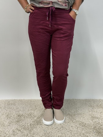 Signe stretchbyxa vinröd