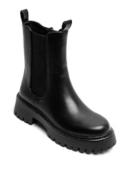 Boots svarta