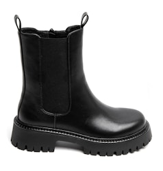 Boots svarta