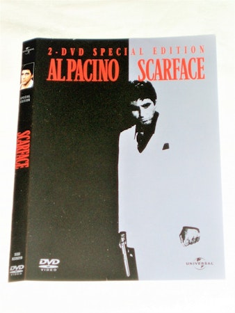 DVD Scarface skiva och omslag svensk text,normalt begagnat skick.