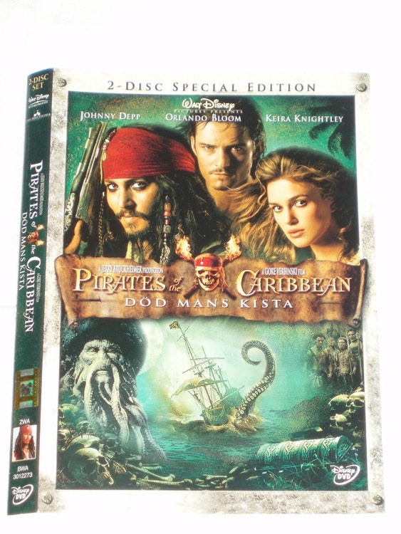 DVD Pirates of Caribbien skiva och omslag svensk tex.