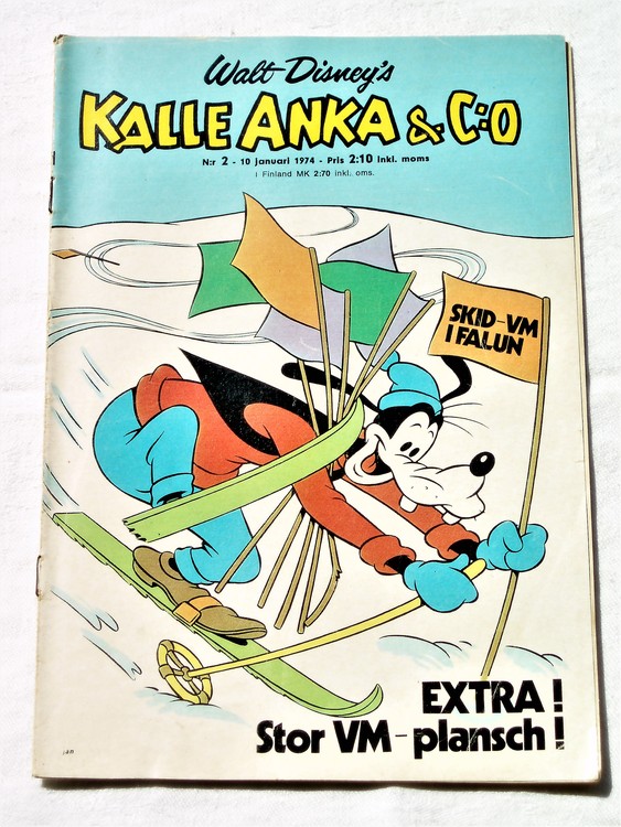 Kalle Anka&Co nr2 1974 bra skick,adressetikett baksida rygg mer sliten.
