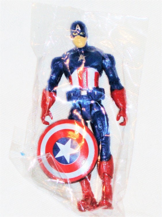 Captain America höjd 10 cm normalt begagnat skick ny