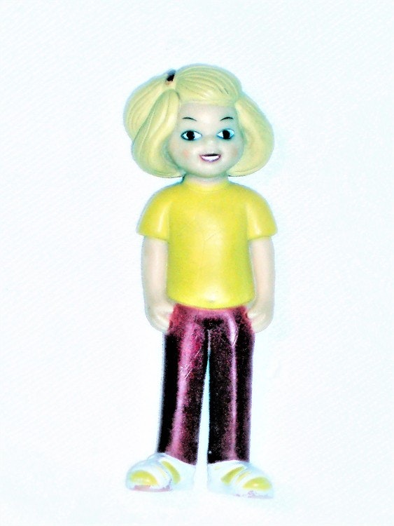 Annika höjd 8 cm normalt begagnat skick. Handel24.ses butik Kitty Softpaws Mästerkatten i Stövlar höjd 8 cm normalt