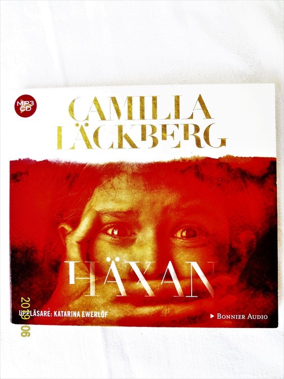 Camilla Läckberg "Häxan" mycket bra skick