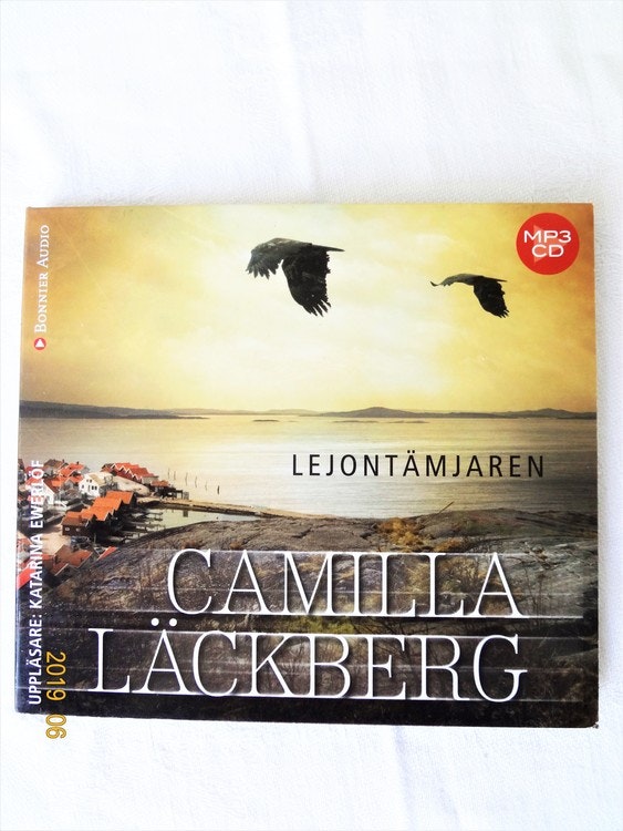 Camilla Läckberg "Lejontämjaren" mycket bra skick begagnad.