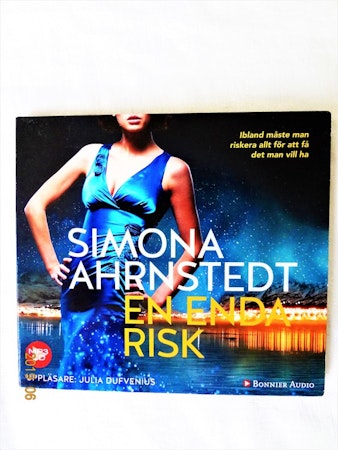 Simona Ahrnstedt "En enda Risk" mycket bra skick.