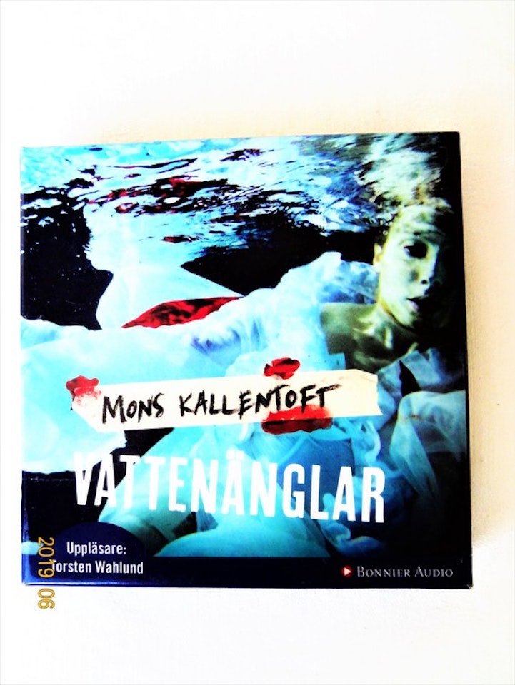 Mons Kallentoft "Vattenänglar" mycket bra skick begagnad.