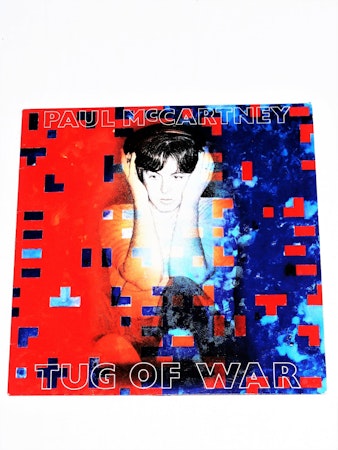 Paul Mc Cartney "Tug of war" musikalbum från 1982.
