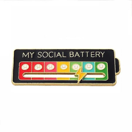 Socialt Batteri pin ny ! Svart.Mått: Längd 6.0 cm.Höjd 2.5 cm