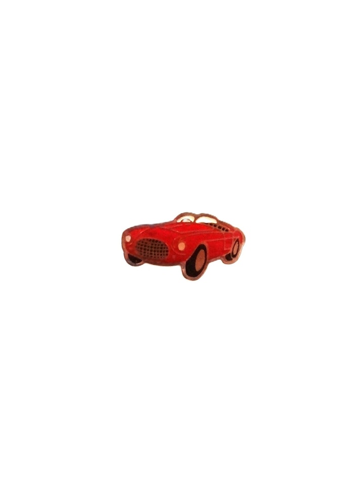 Bil Pin Mått: 2.7 x 1.6 cm.