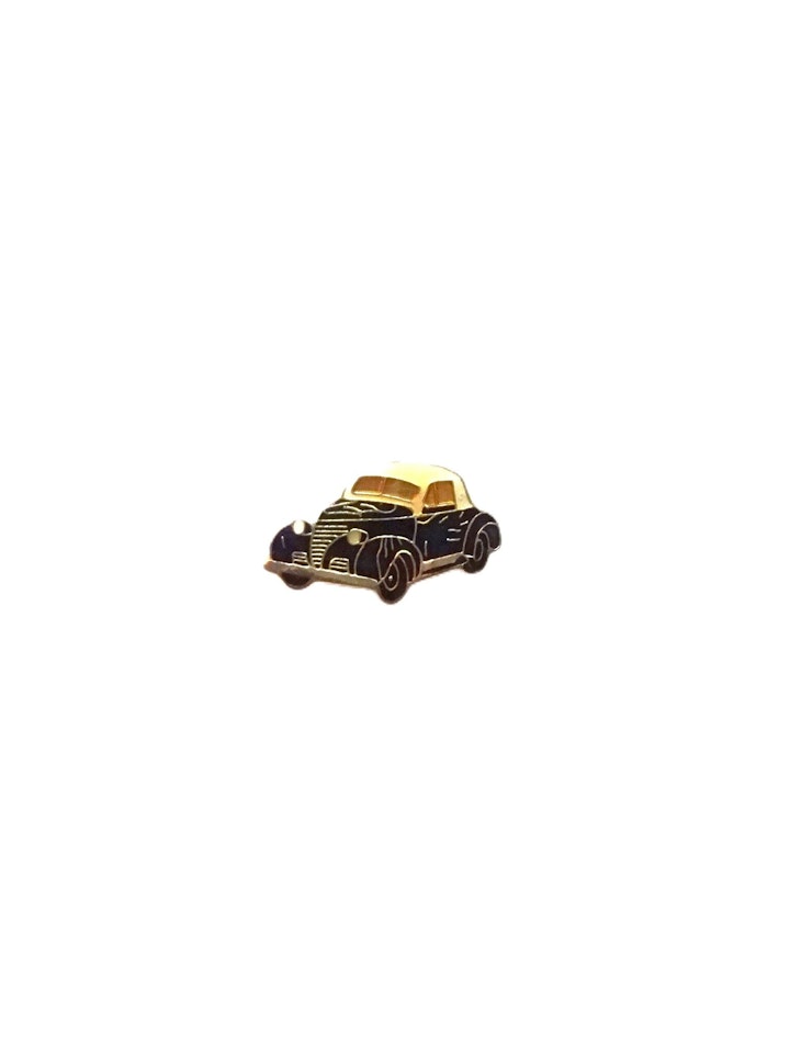 Bil Pin Mått: 2.4 x 1.5 cm.