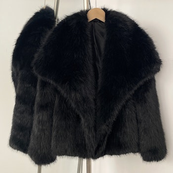 BROOKLYN FAKE FUR COAT BLACK