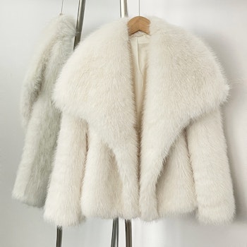 BROOKLYN FAKE FUR COAT WHITE