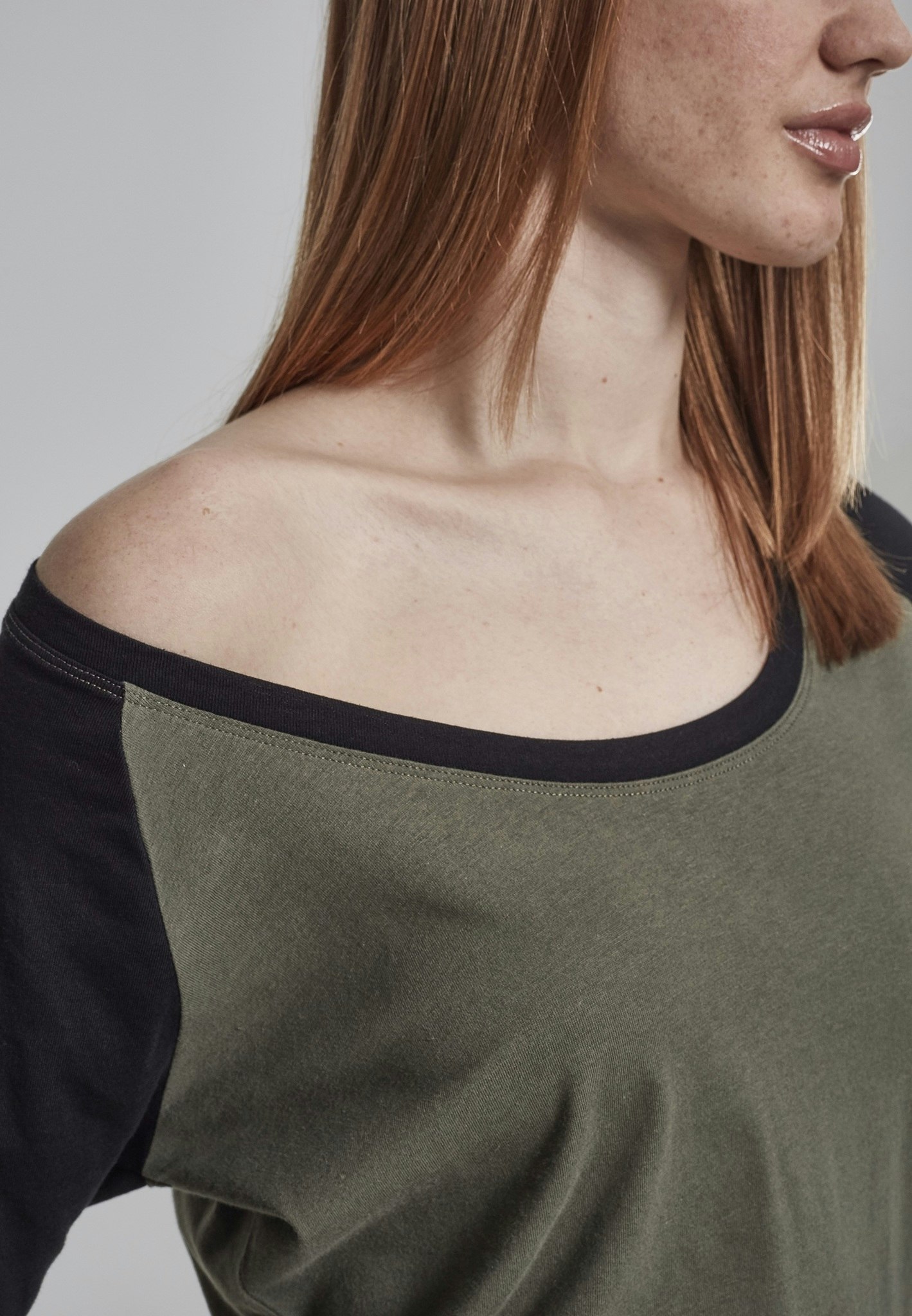 URBAN CLASSICS: Ladies 3/4 Contrast Raglan Tee (olive/black)