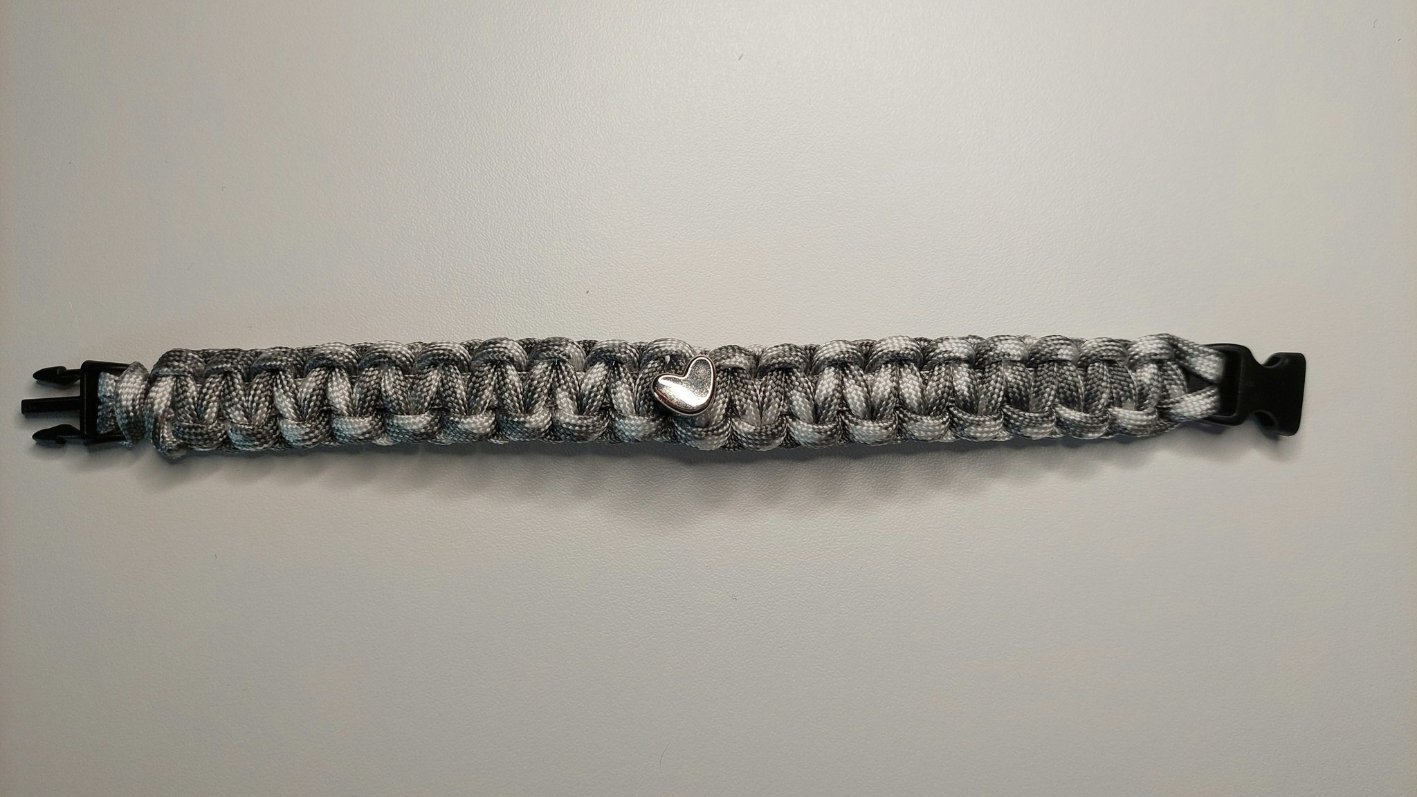 Armband Paracord Grå med hjärta