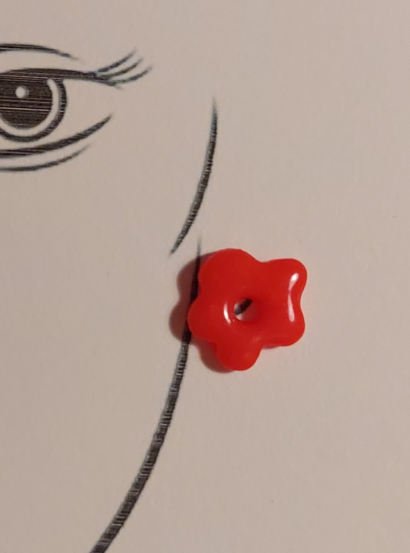 Örhänge röd liten blomma