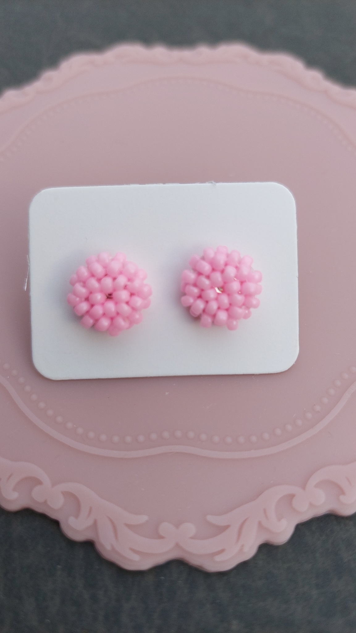 Örhänge liten rosa i pärlor