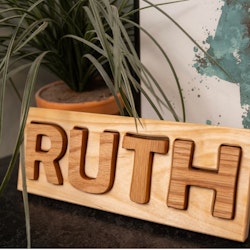 Namnpussel RUTH