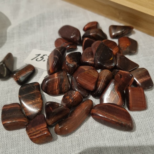 Röd tigeröga mini ( oxöga)