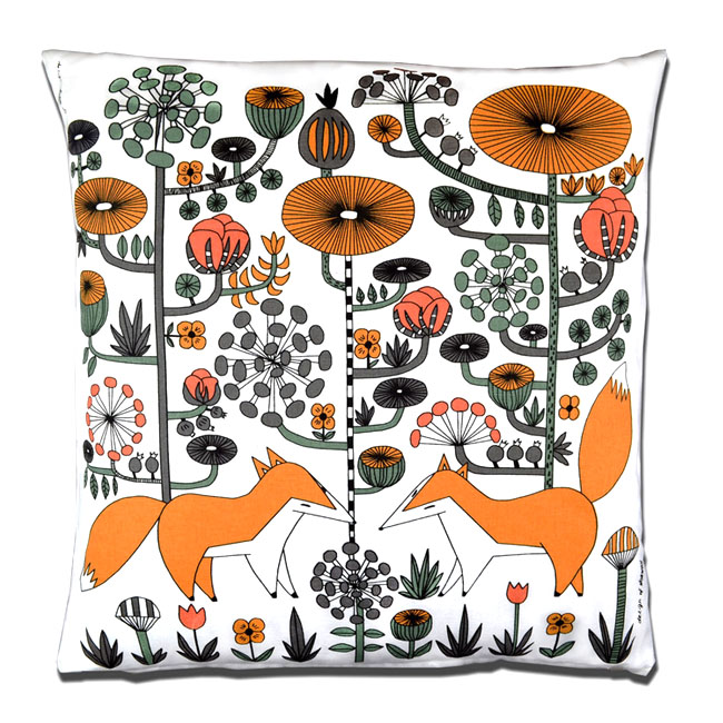 Cushion cover "Kind Foxes" Fabelskog series