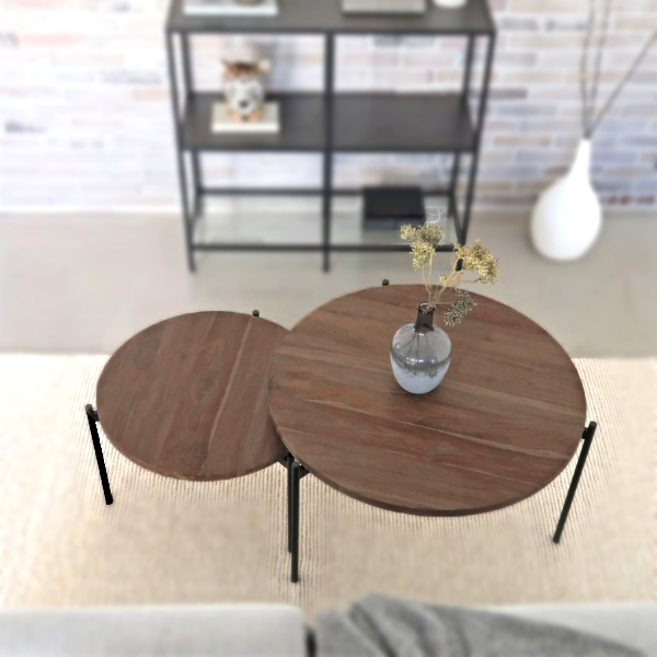 Två st träsoffbord med svarta metallben by Frinello