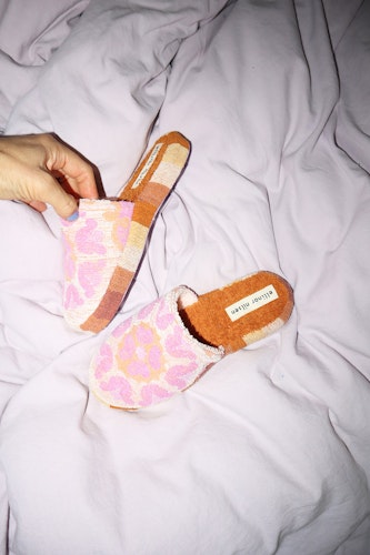 INDOOR SLIPPERS size 36-37