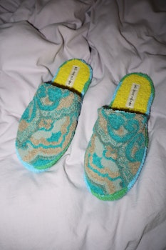 INDOOR SLIPPERS size 39-40