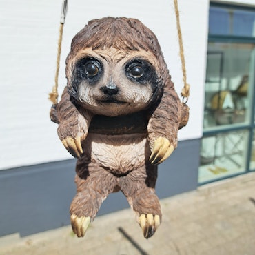 Dovendyr hængende