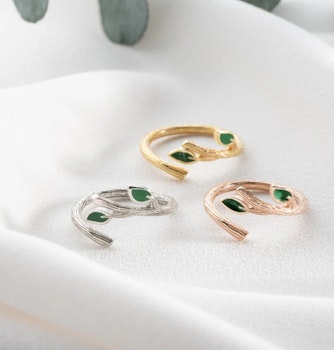Tre grener med lite grønt blad -  ring (sølv, gullforgylt, rose)