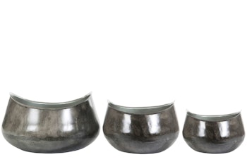 Metal potte