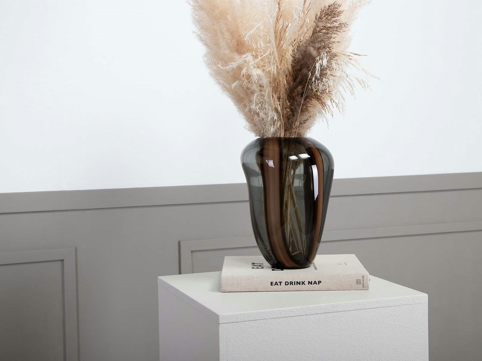 Cosmos vase