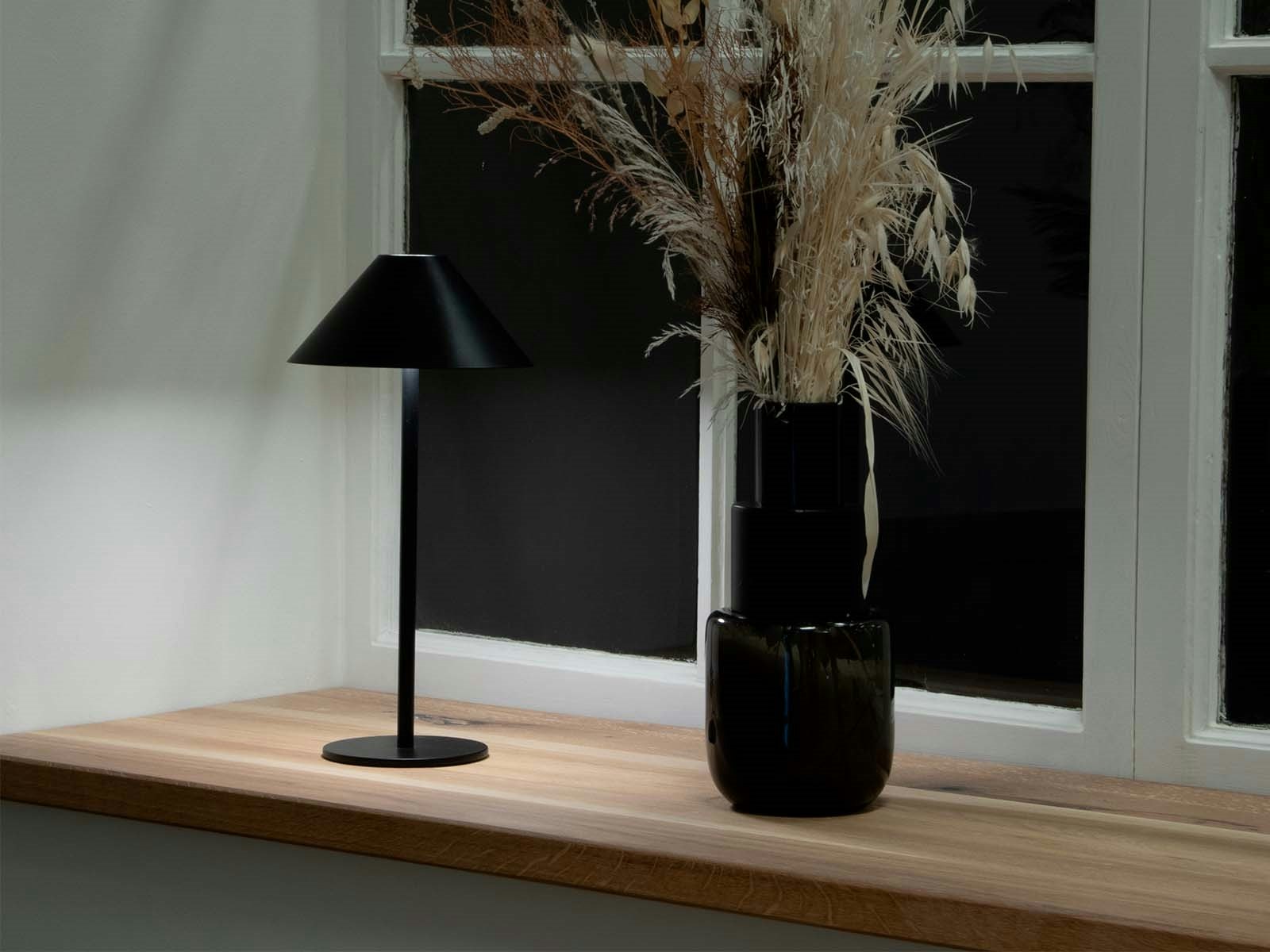 Era lampe, Sort
