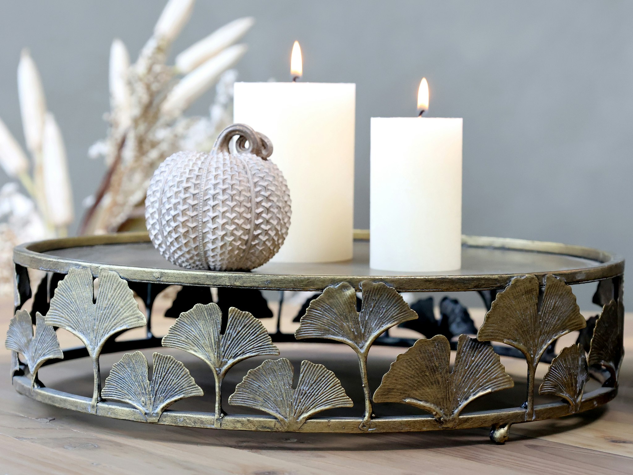 Fad med blomsterkant