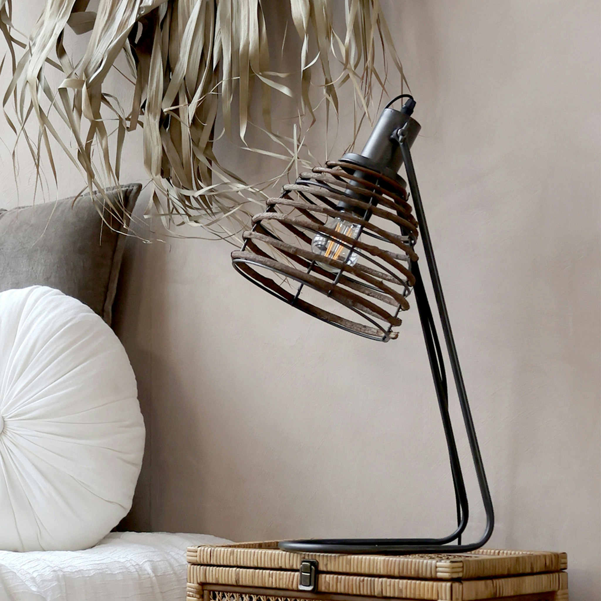 Lampe m. rattan skærm