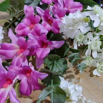 Råhvid keramik vase