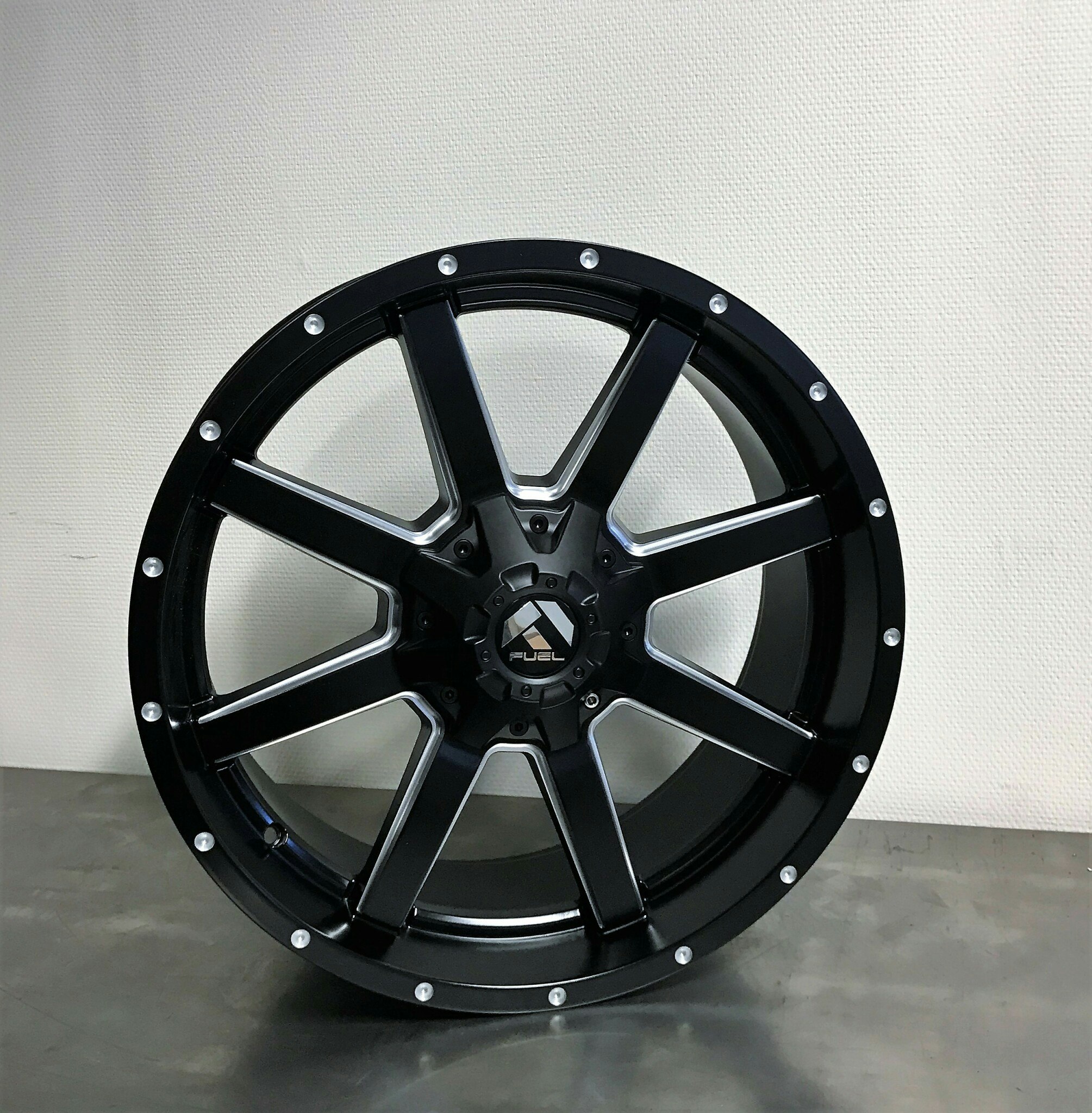 20" Fälgpaket Blizz Nissan Navara 6x114,3