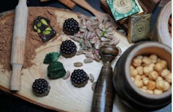 Sjokolade 1kg شوكولا مرة كشاشة بالفستق