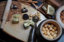 Hasselnøtt Sjokolade Dark 1kg كشاشة مرة بندق