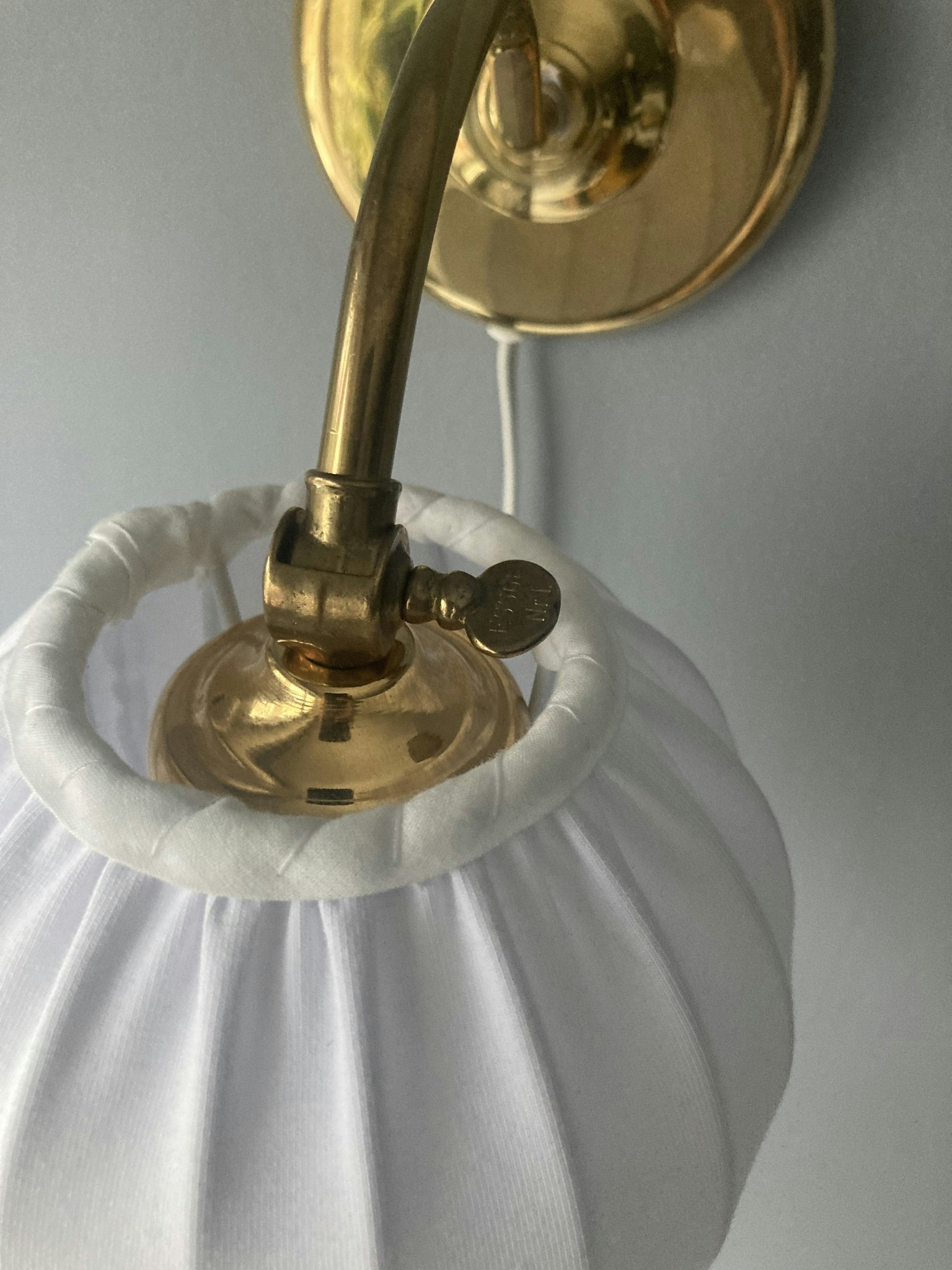 Vägglampa ”vit bomullsjersey” rund skärm - Vintageverket