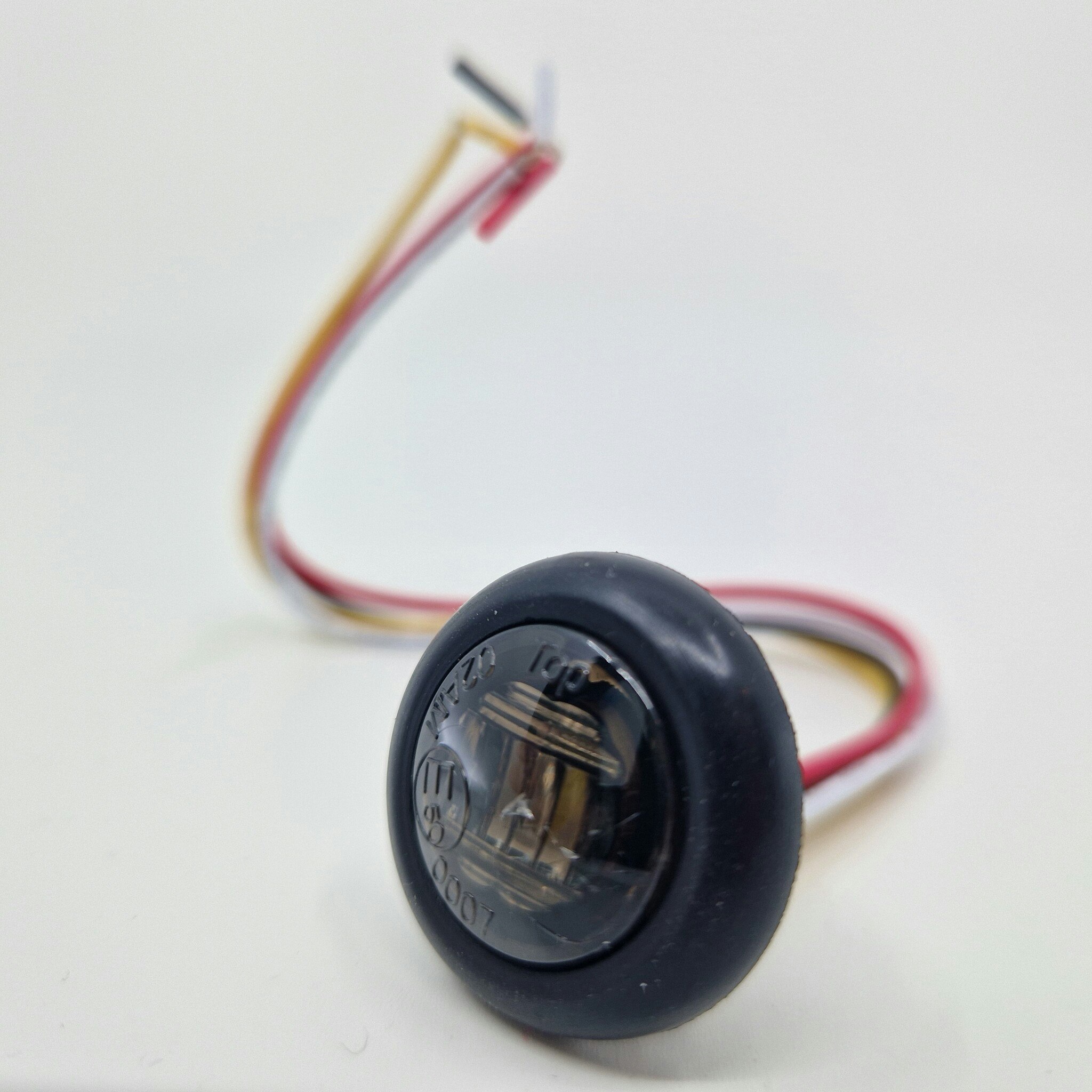 1LED Sotet 3-fargers markeringslys 12/24v 19mm- E-godkjent