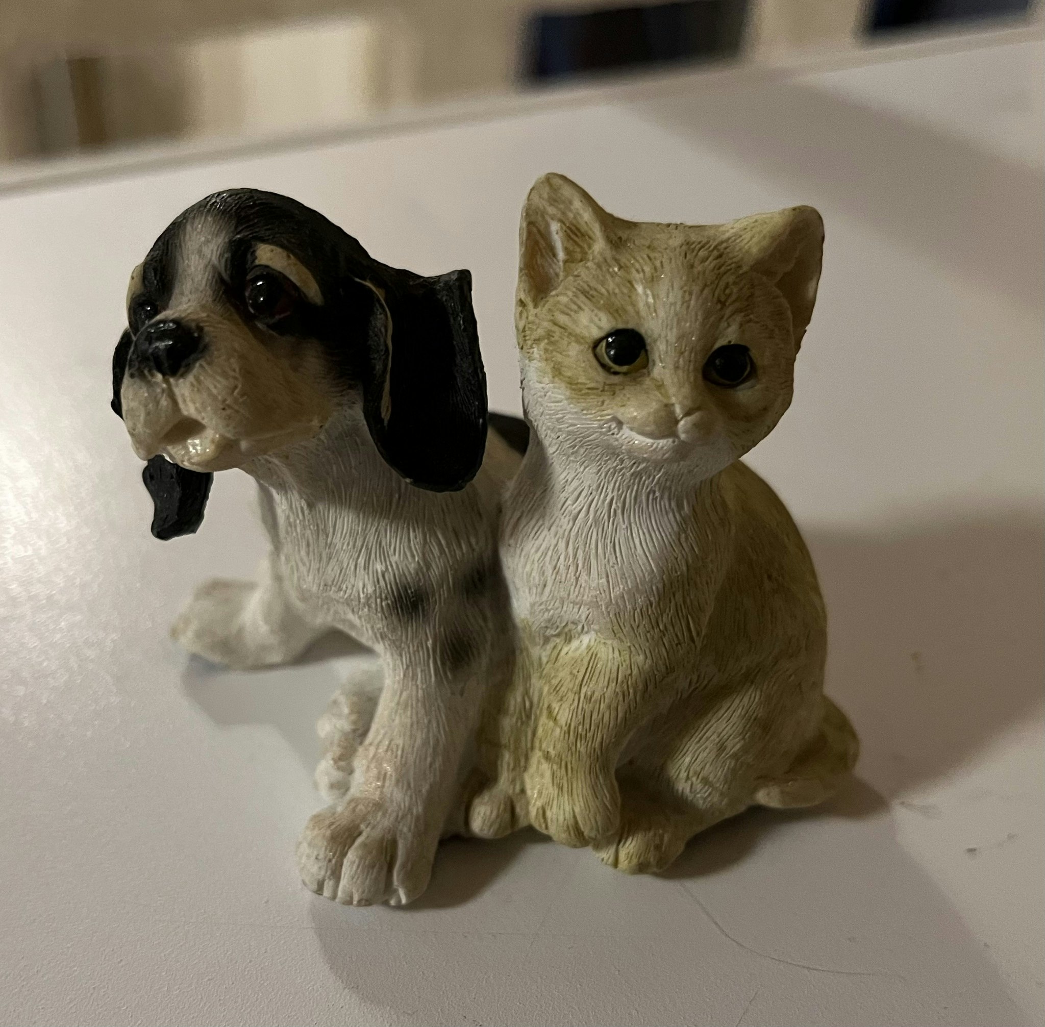 Figur med Hund og Kat
