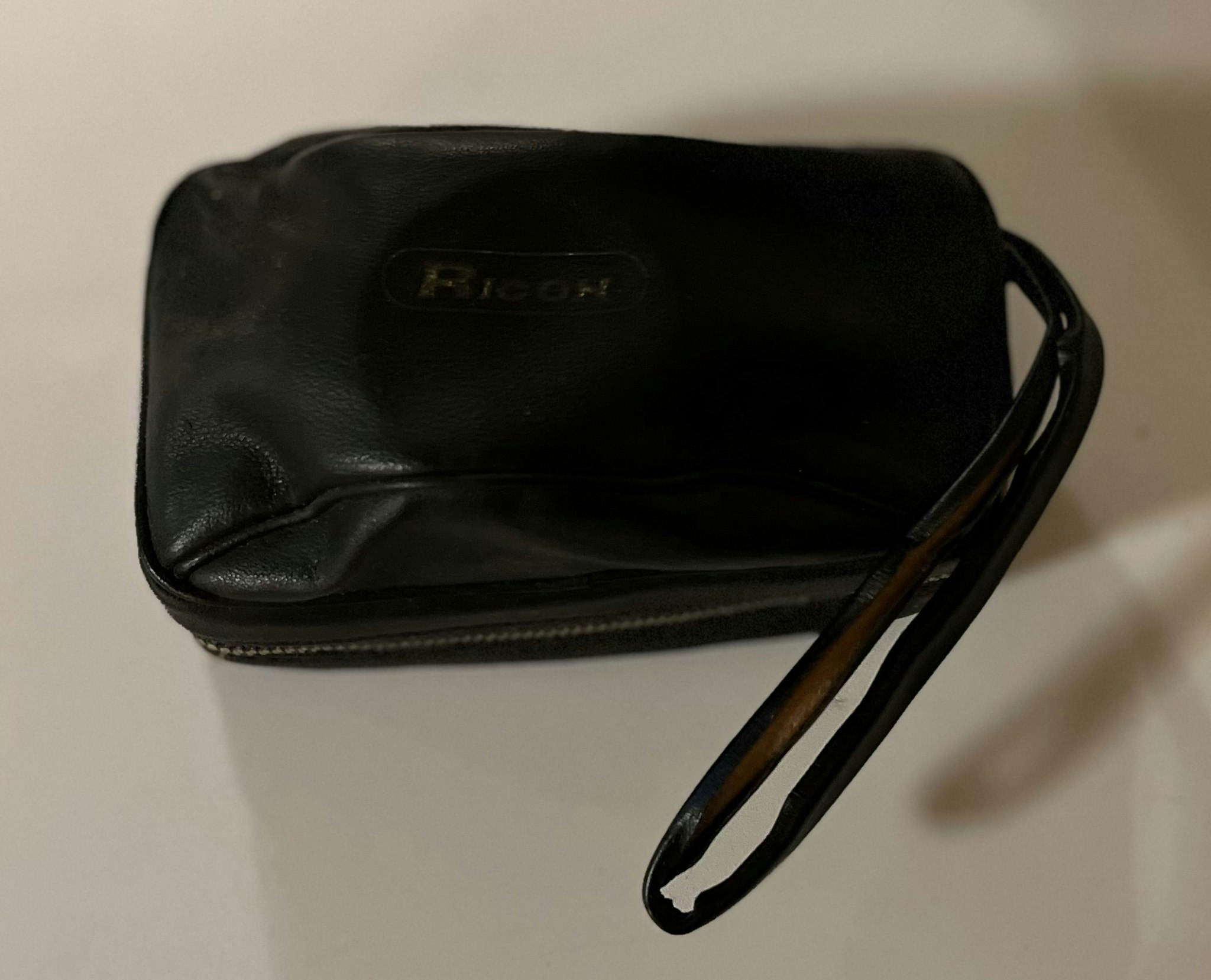 Retro kamera - Ricoh