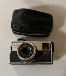 Retro kamera - Ricoh