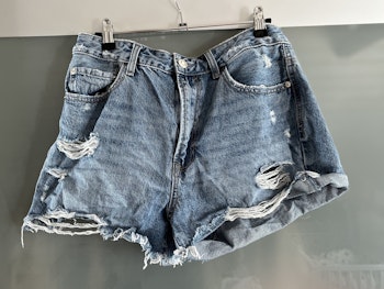 Shorts - Stradivarius - str. 42